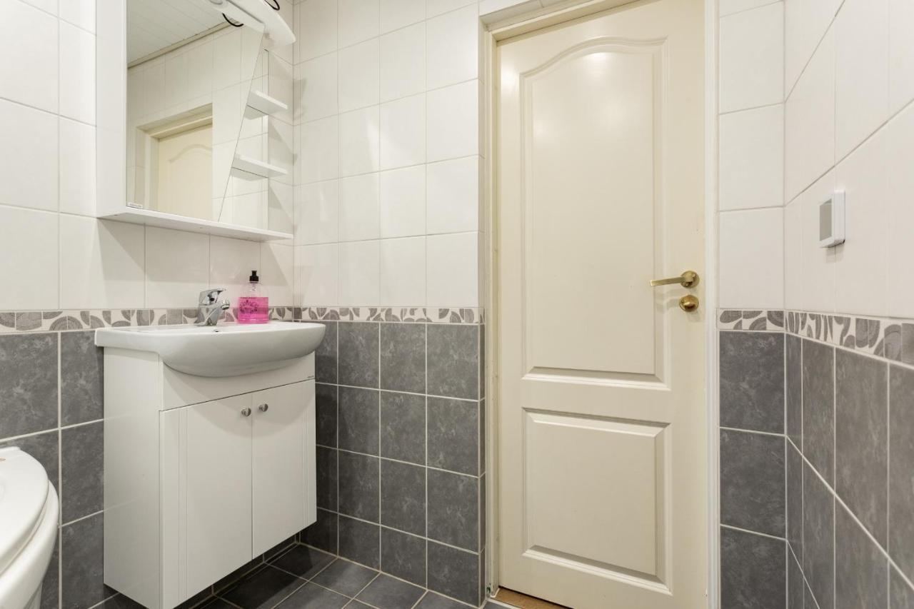 3 Room Central Apartmend 90M2 Parking For One Car Fifth Floor And The Building Does Not Have An Elevator Tallinn Exteriör bild